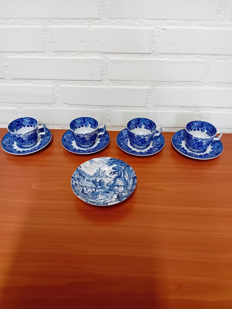 Enoch Wedgwood: 4 kop en schotels + schaaltje, blauw wit, Antiek en Kunst, Antiek | Servies los, Ophalen of Verzenden