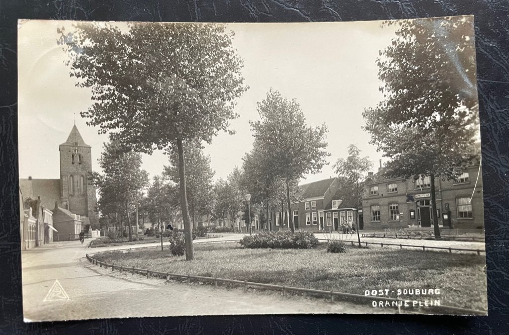 ansichtkaart / fotokaart van Oost-Souburg, Oranjeplein., Verzenden, 1920 tot 1940, Zeeland