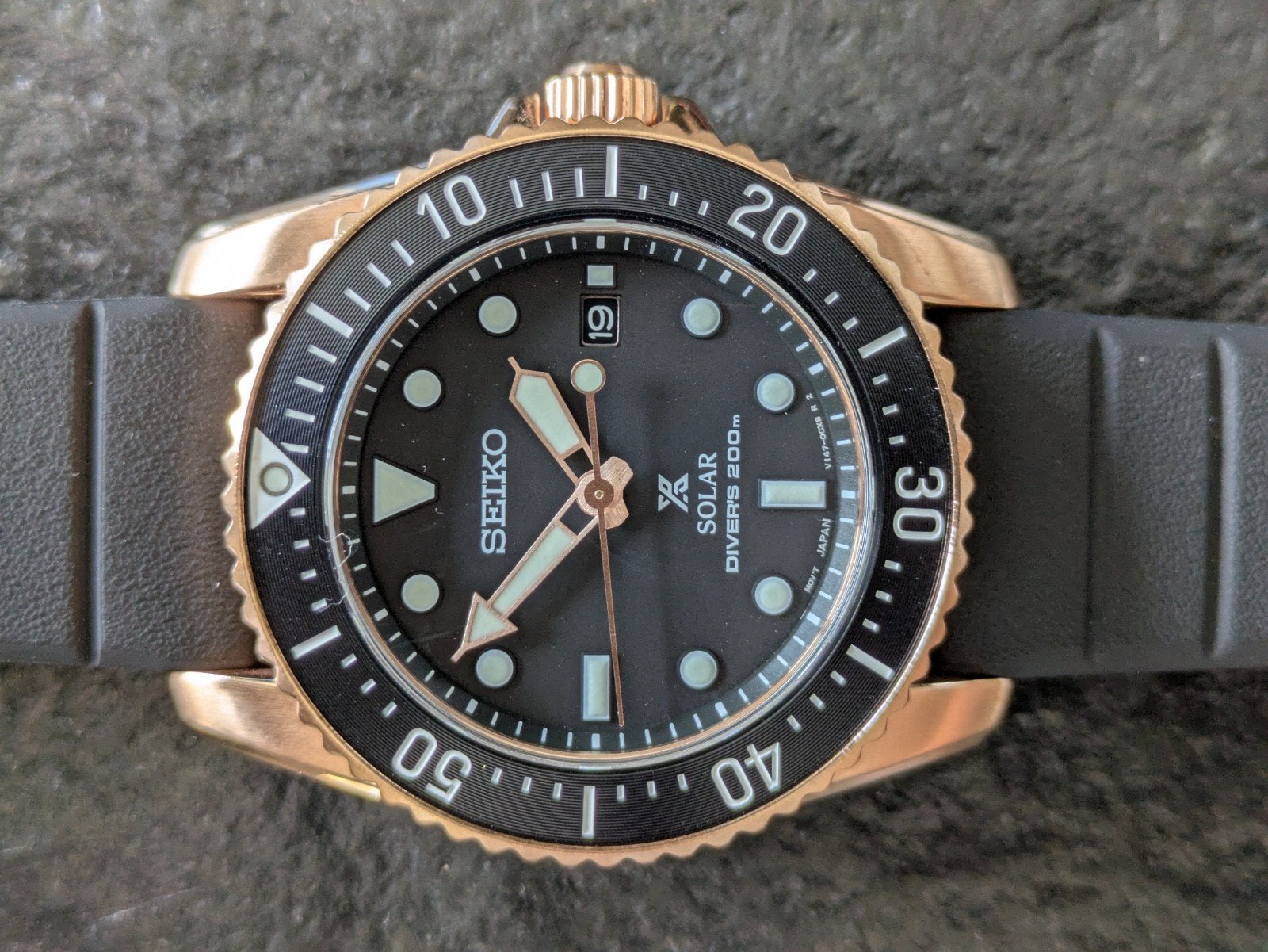 Seiko SNE586P1 Roségoud Solar  01/2026, Seiko, Polshorloge, Kunststof, Ophalen of Verzenden