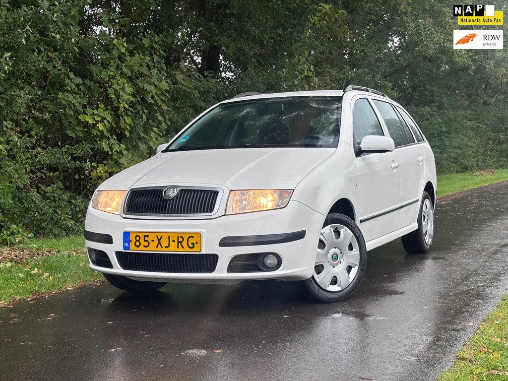 Skoda Fabia Combi 1.4-16V Spirit+ | Cruise + Airco Nu € 1., Auto's, Skoda, Voorwielaandrijving, Gebruikt, 4 cilinders, Origineel Nederlands