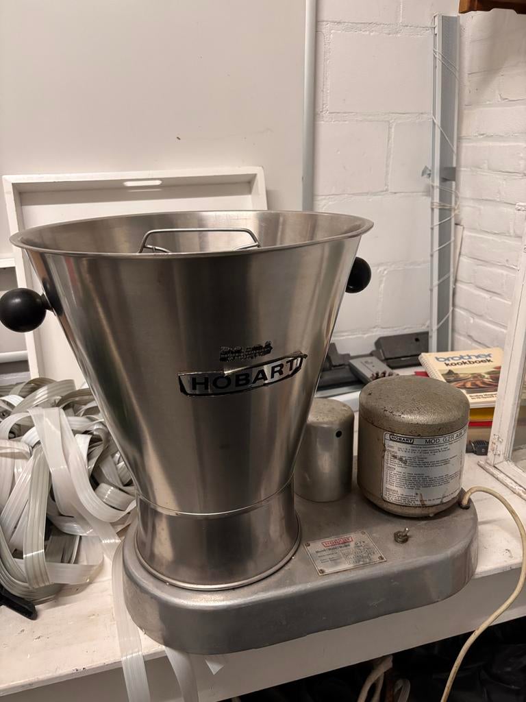 Hobart G2R slageroomblazer, 3 tot 4 liter, Ophalen, Gebruikt, 1 snelheid
