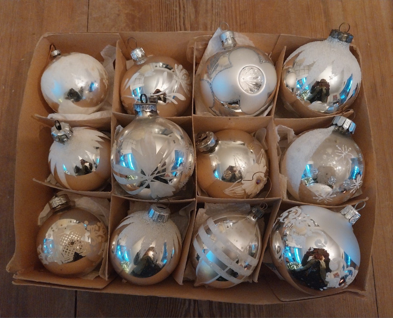 Vintage zilverkleurige kerstballen, Ophalen of Verzenden