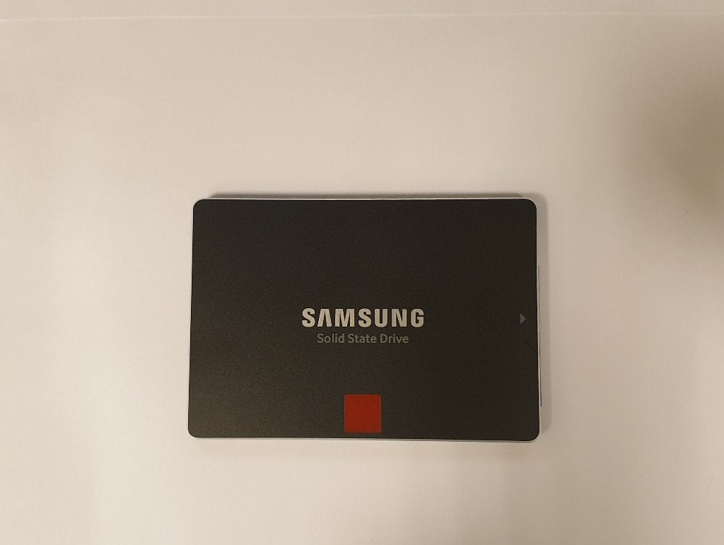 [Samsung 850 Pro 256GB SATA-3 SSD], Computers en Software, Harde schijven, Intern, 256GB, Ophalen of Verzenden, Zo goed als nieuw