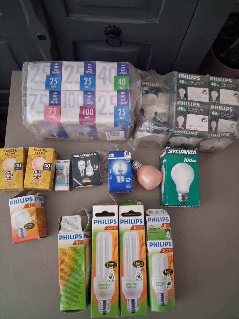 Diverse lampen, zolder opruiming, Ophalen, E27 (groot), Led-lamp