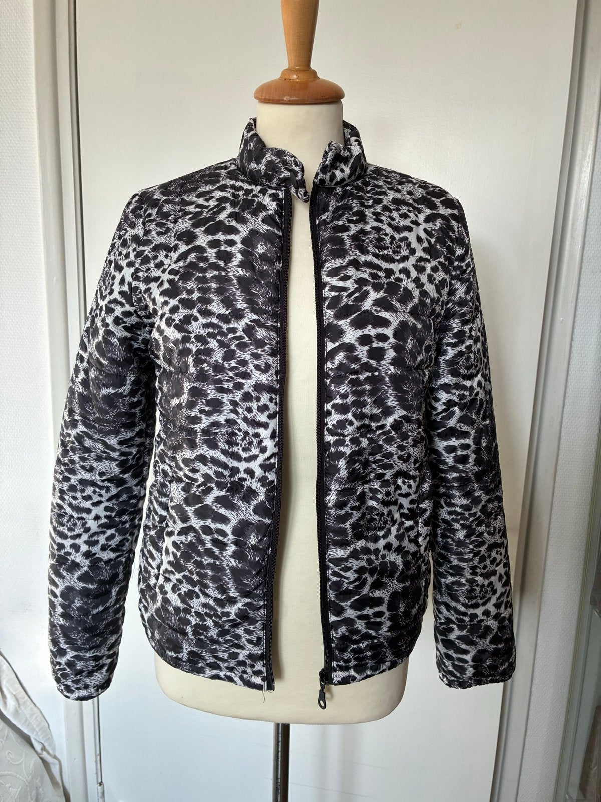 BIEN BLEU Dames Jas Zwart Wit Luipaardprint Maat S, Ophalen of Verzenden, Zo goed als nieuw, Maat 36 (S), Meerkleurig