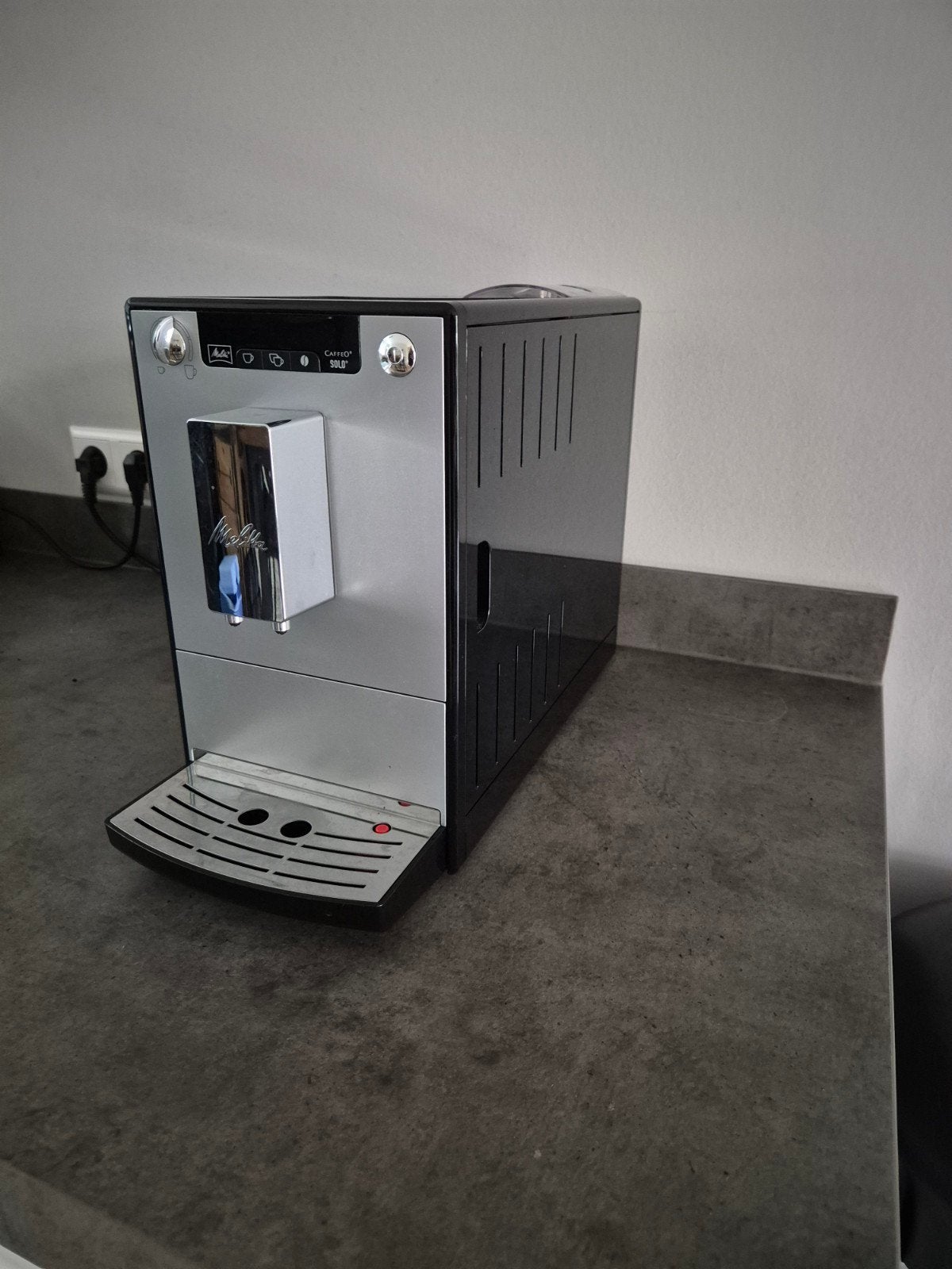 Melitta Caffeo Solo E950-103 volautomatische koffiemachine, Witgoed en Apparatuur, Koffiezetapparaten, Afneembaar waterreservoir