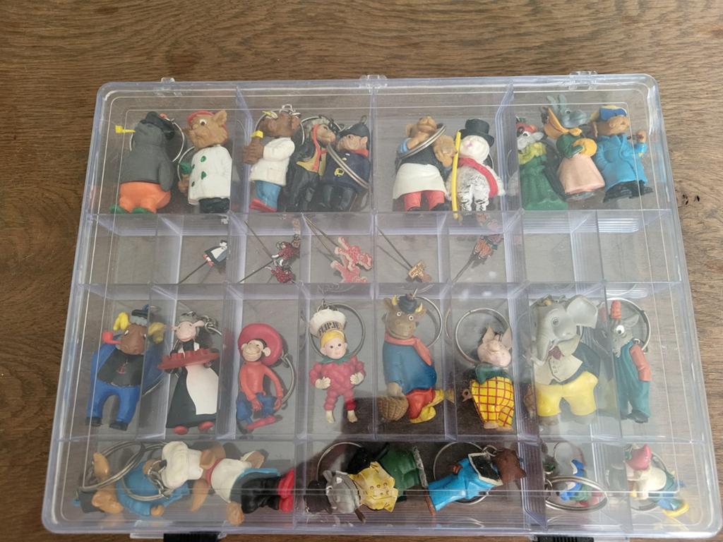 Grote verzameling Flipje sleutelhangers en speldjes, Verzamelen, Ophalen of Verzenden, Zo goed als nieuw