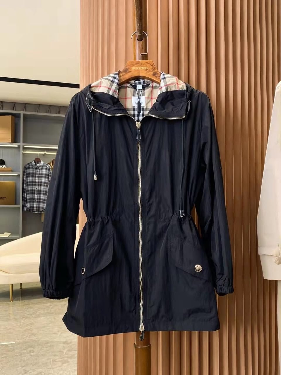 Burberry Windjack Maat S Nieuw met Prijskaartje, Ophalen of Verzenden, Nieuw, Maat 36 (S), Zwart