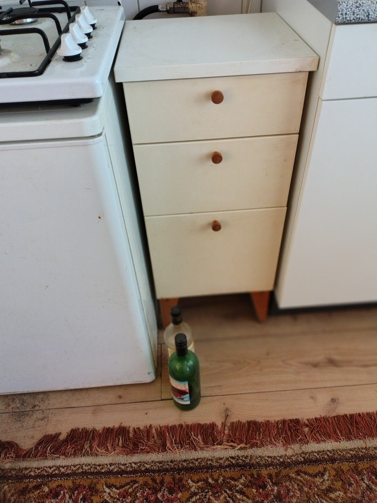 2 kastjes, Ophalen, Minder dan 50 cm, Gebruikt, 3 of 4 laden