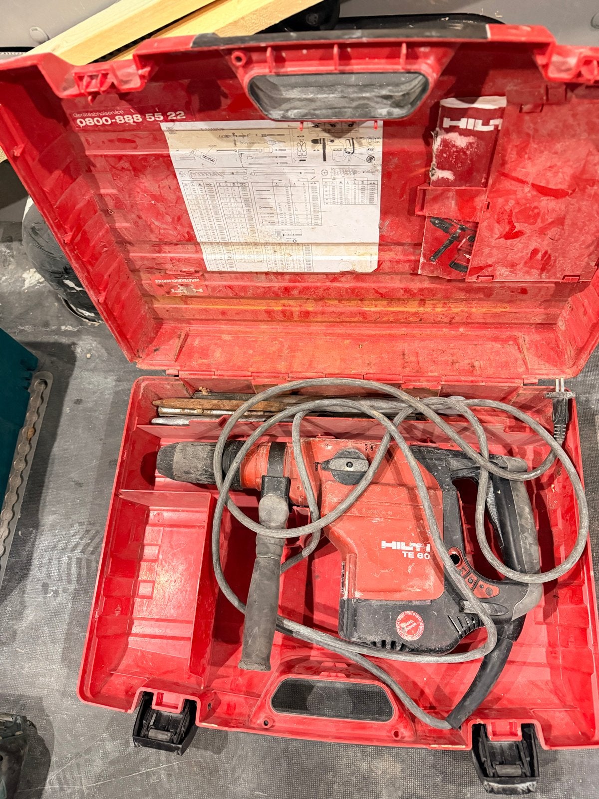 Hilti TE 60 Boorhamer in koffer, Doe-het-zelf en Verbouw, Gereedschap | Boormachines, Ophalen of Verzenden, Gebruikt, 600 watt of meer