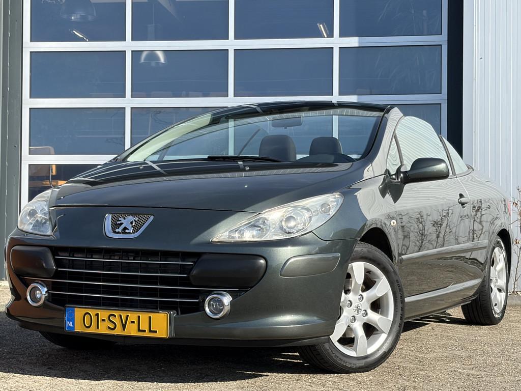 Peugeot 307 CC 1.6-16V 110pk | Ketting vervangen | Cabriolet, Stof, Gebruikt, Zwart, 4 cilinders