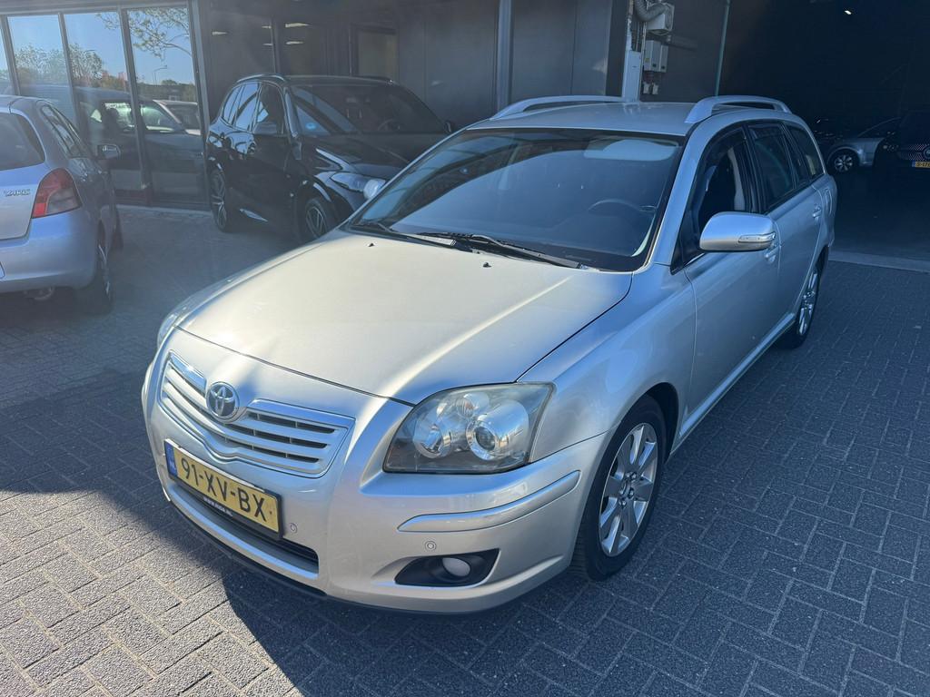 Toyota Avensis Wagon 1.8 VVTi Luna CARPLAY CLIMA TREKHAAK NE, Auto's, Voorwielaandrijving, 1794 cc, 4 cilinders, Handgeschakeld