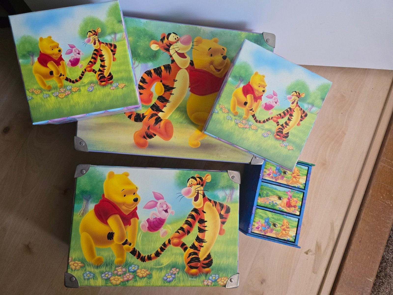 Winnie de Poeh opbergboxen en een mini ladekastje, Ophalen of Verzenden, Winnie de Poeh of vrienden, Zo goed als nieuw