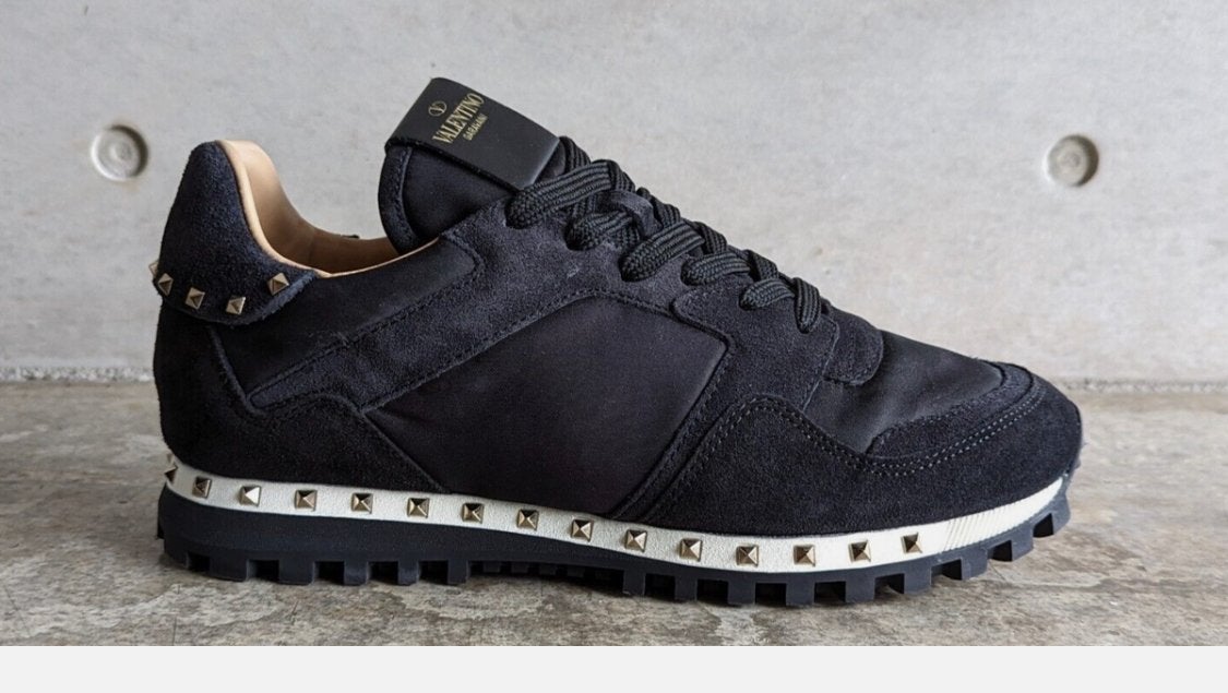 Valentino Garavani Rockrunner Sneakers Zwart, Ophalen of Verzenden, Zo goed als nieuw, Zwart, Sneakers of Gympen
