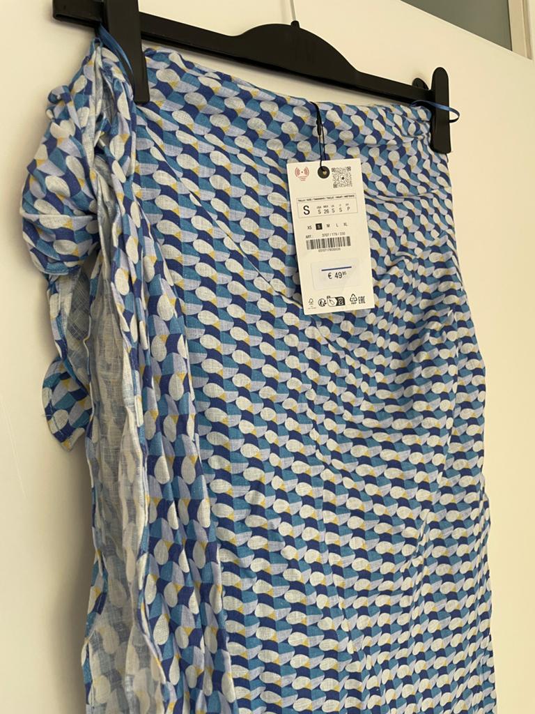 Nieuw met prijsk linnen wikkelrok van Zara maat S, Kleding | Dames, Blauw, Nieuw, Ophalen of Verzenden, Maat 36 (S)