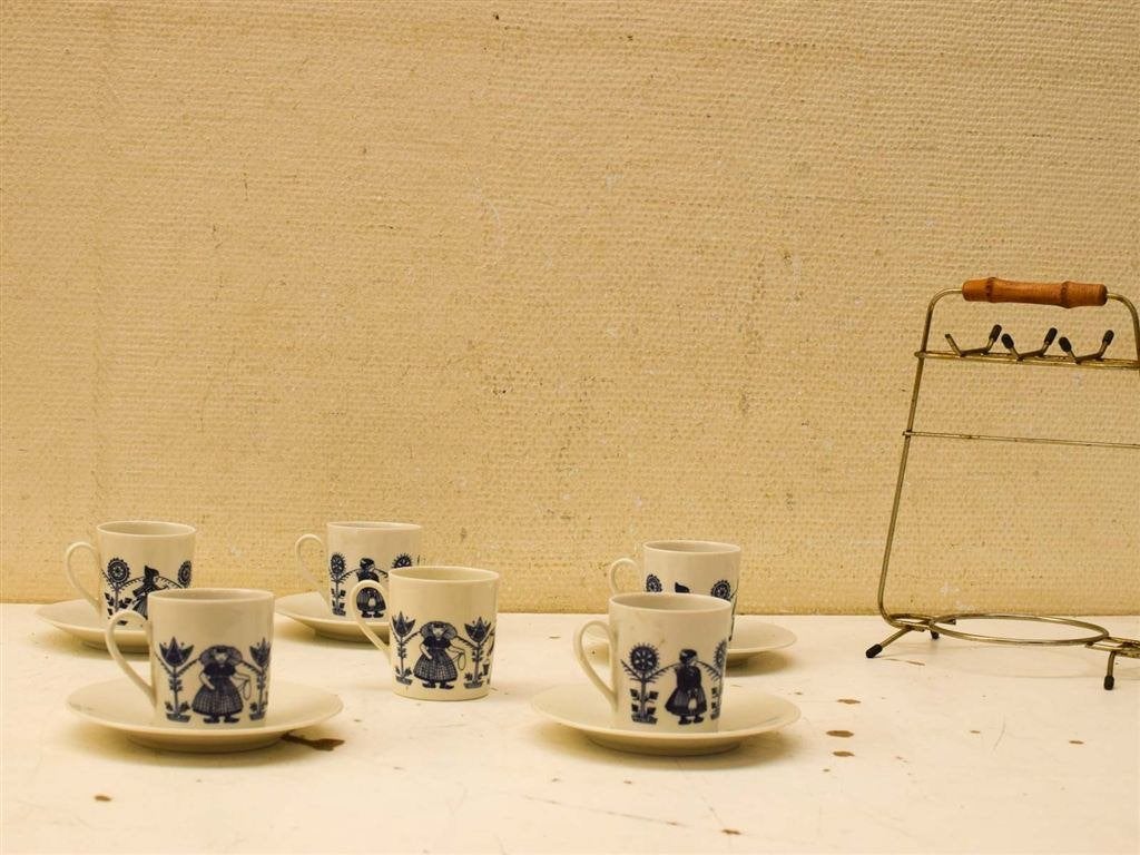 Vintage Boekenrek met Seltmann Weiden servies 51596, Ophalen of Verzenden, Gebruikt, Aardewerk, Bord(en)