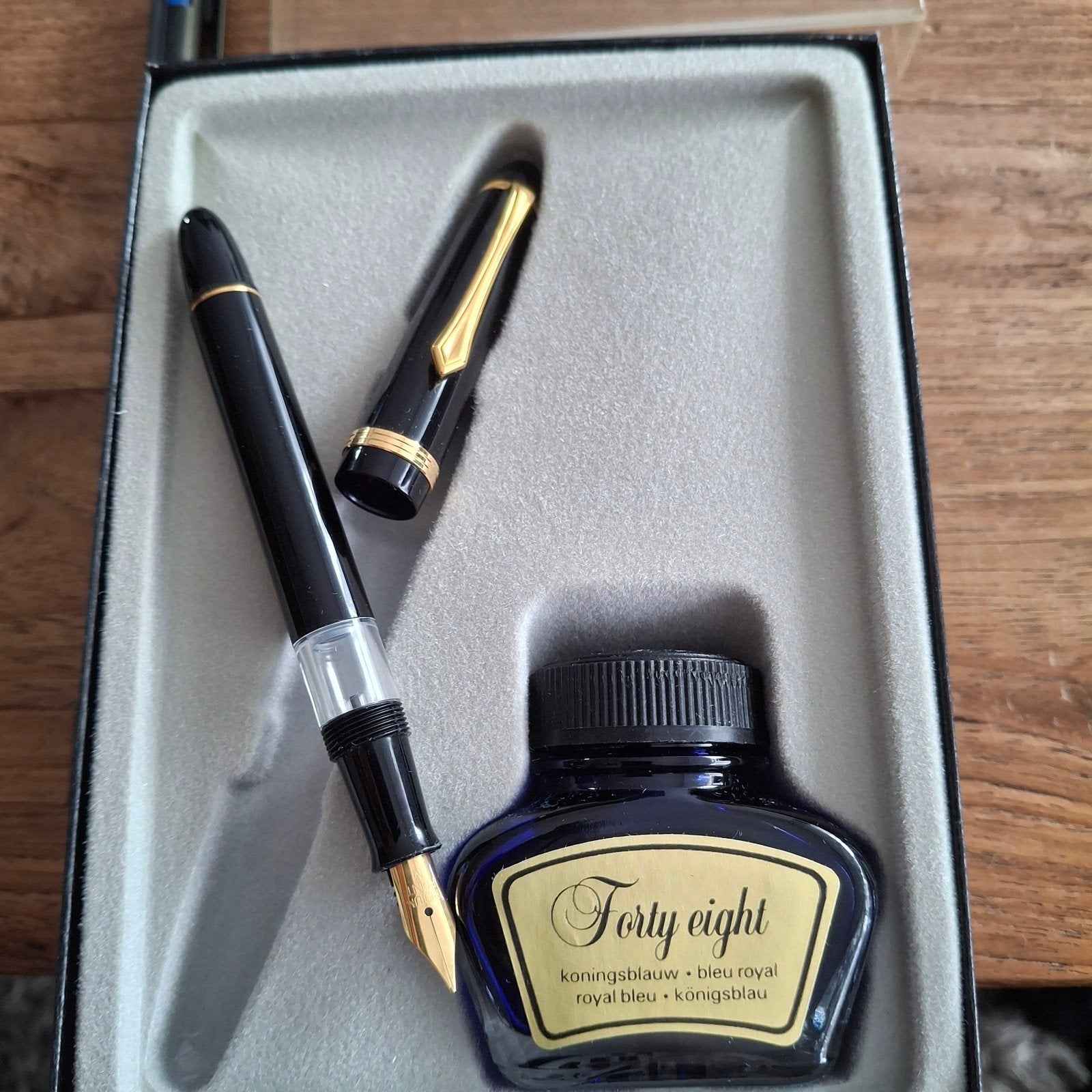 oude vulpen in originele doosje..nooit gebruikt, Diversen, Schrijfwaren, Ophalen of Verzenden, Nieuw