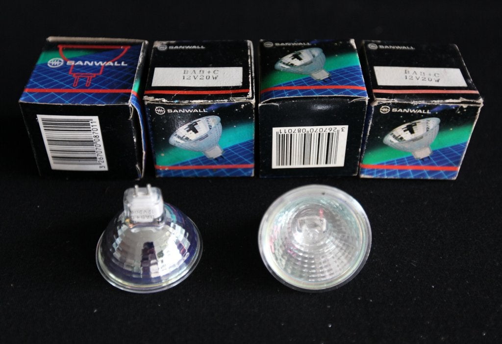 4 halogeen lampjes, Ophalen of Verzenden, Nieuw, 30 tot 60 watt, Halogeenlamp