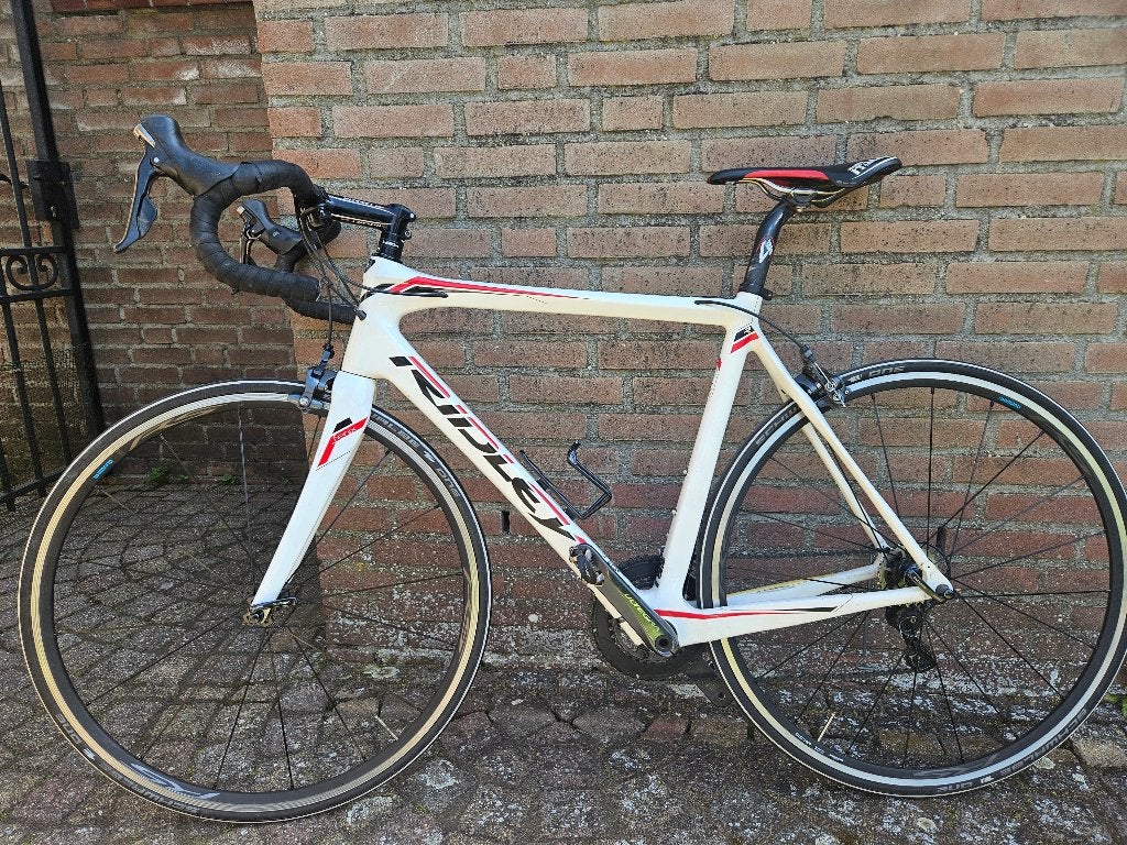 Mooie Ridley racefiets + set ultegra reservewielen, 28 inch, Gebruikt, Carbon, Meer dan 20 versnellingen