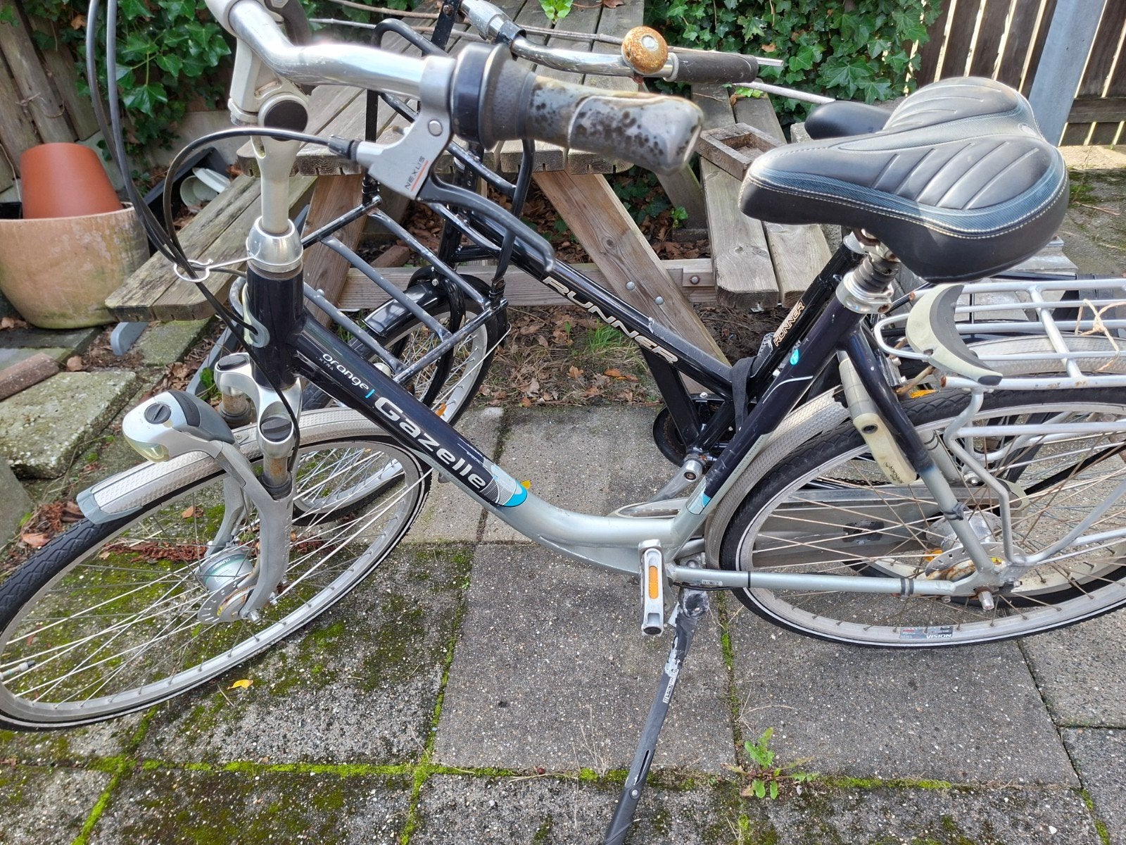 Damesfiets merk Gazelle 28 inch opknapper, Fietsen en Brommers, Ophalen, (Extra) lage instap, Gazelle, Trommelrem