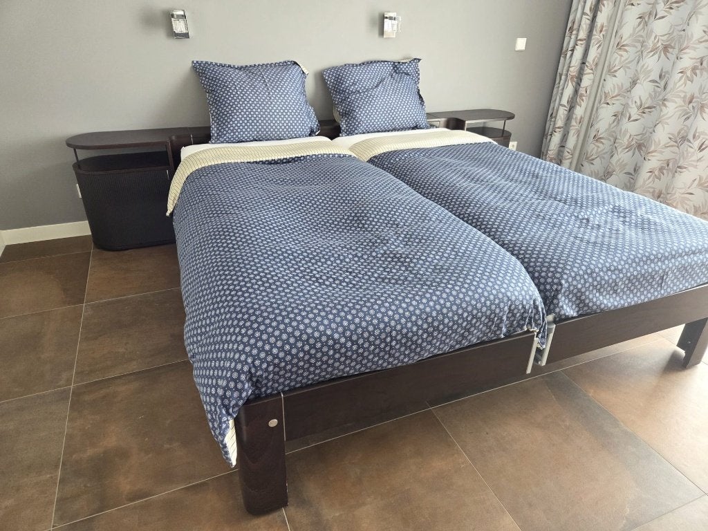 Auping Auronde 1500 deelbaar bed 180 x 200 cm (wengé), Ophalen, Bruin, Tweepersoons, Zo goed als nieuw
