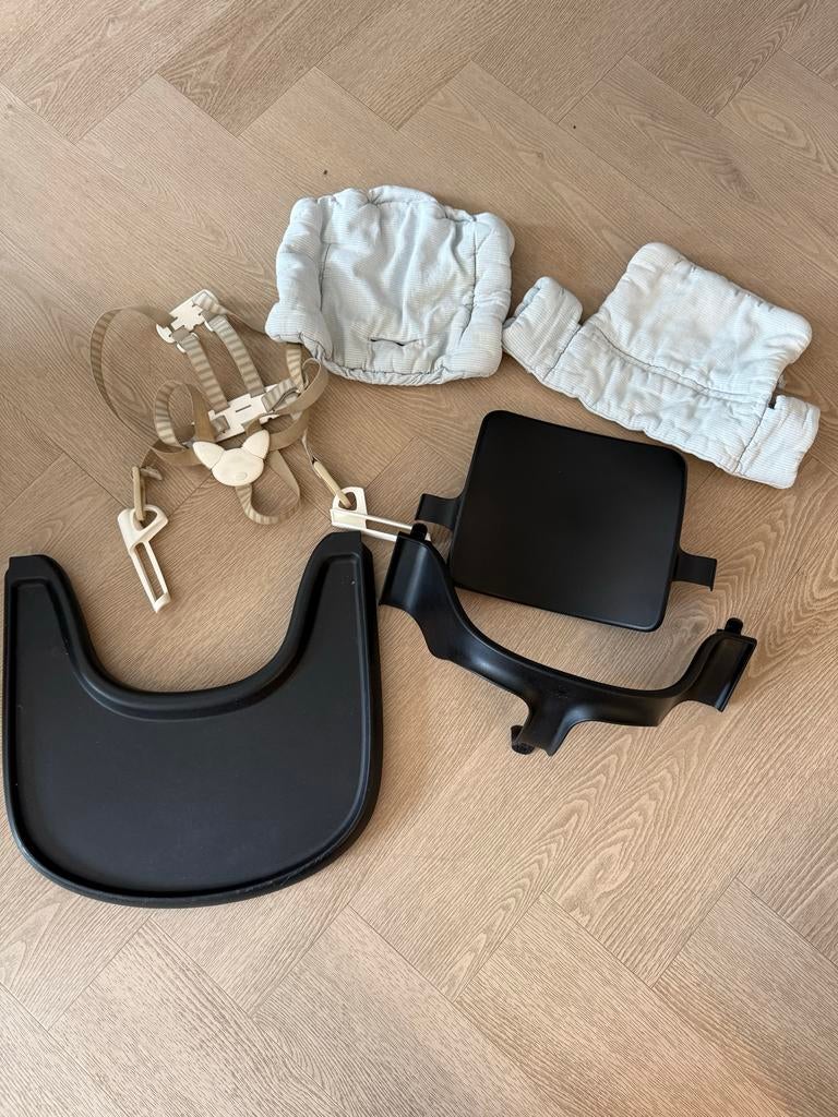 Stokke Tripp Trapp accessoires. Baby Set, Tray & harnas, Ophalen of Verzenden, Gebruikt, Overige typen, Gordel(s)