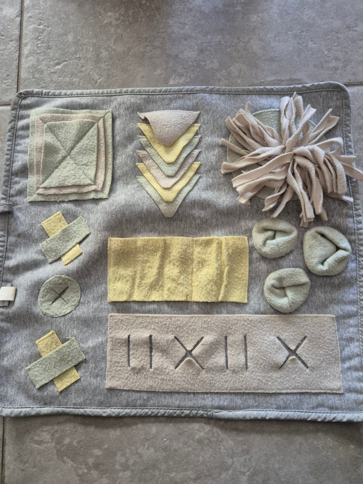 Beeztees Puppy Snuffelmat Doeka - Hondenspeelgoed - 50x45x2, Dieren en Toebehoren, Hondenspeelgoed, Ophalen, Gebruikt, Overig speelgoed