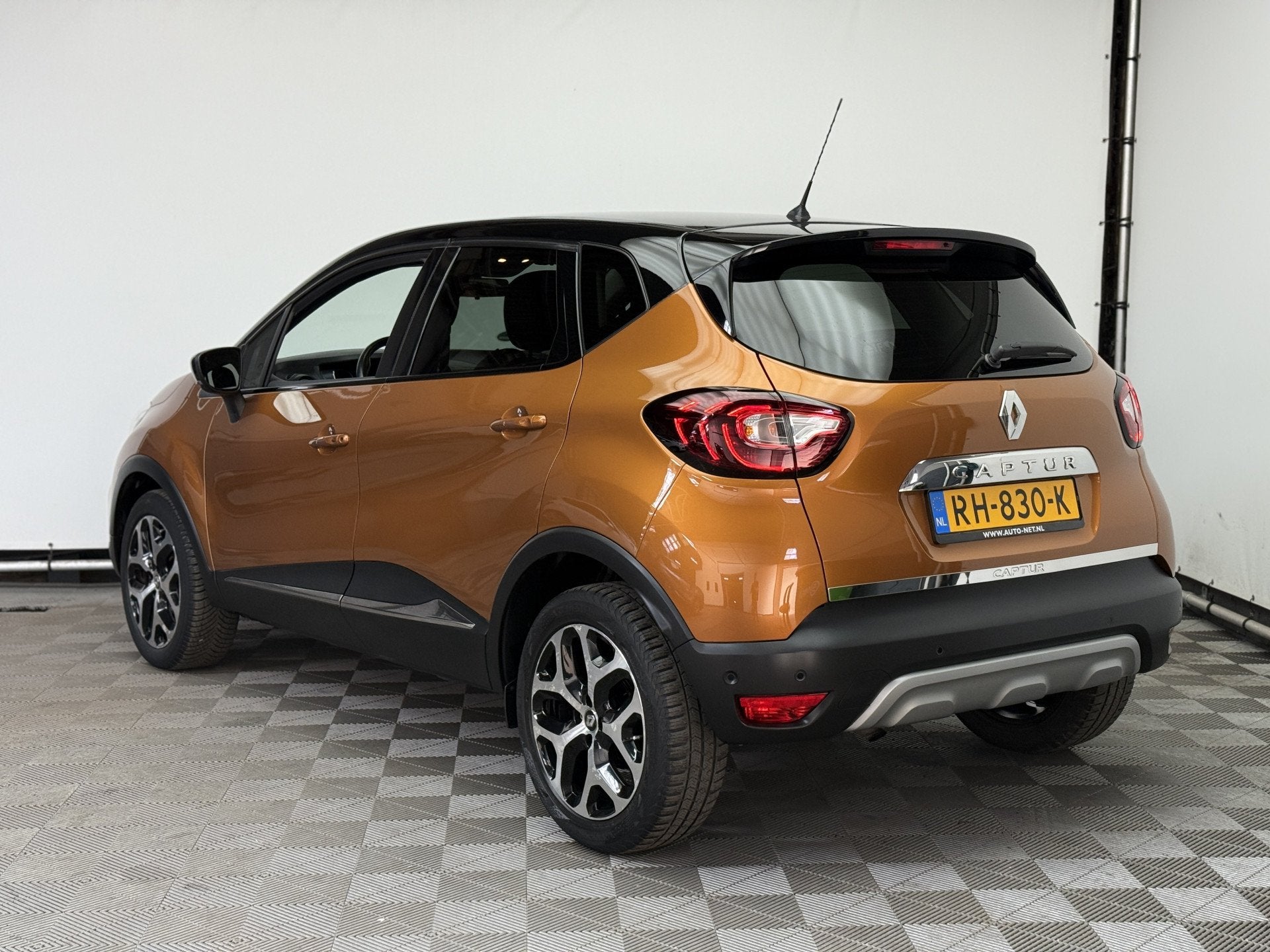 Renault Captur 0.9 TCe Intens R-Link Camera ECC NL Auto, Auto's, 898 cc, Stof, Gebruikt, Overige kleuren