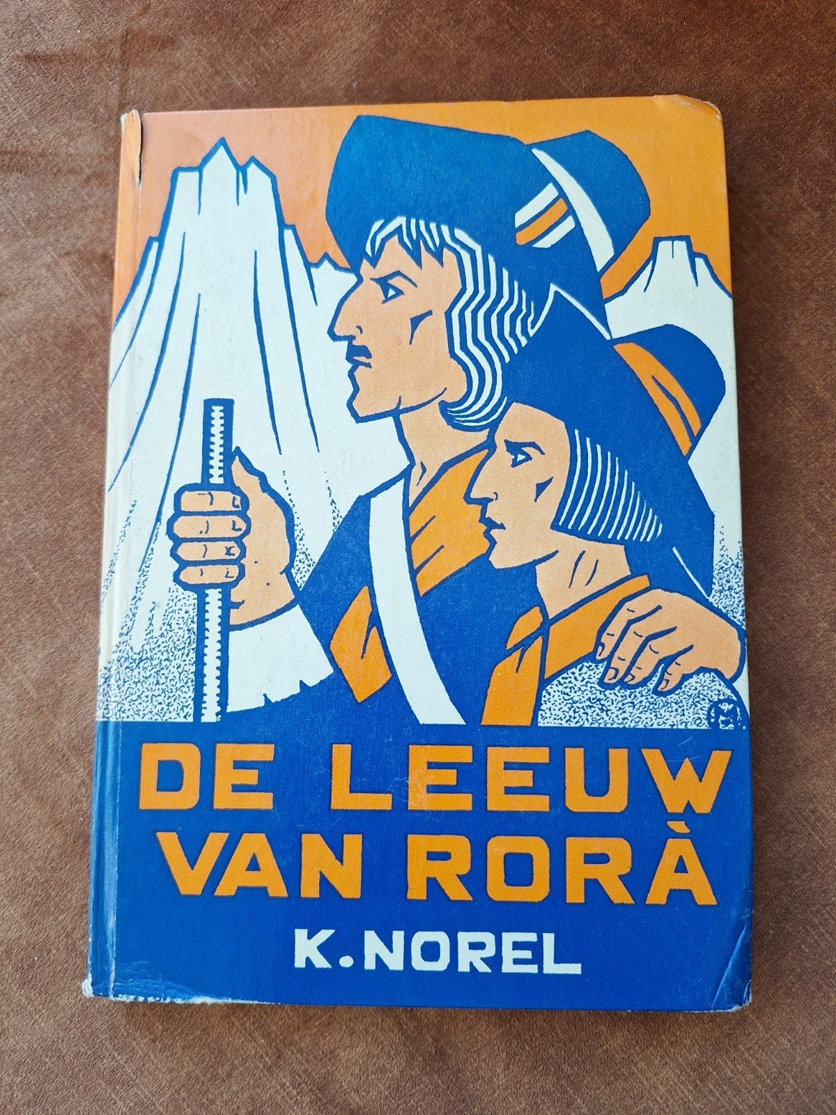 De Leeuw van Rorà - K. Norel (Gelezen), Ophalen of Verzenden, Gelezen, K. Norel