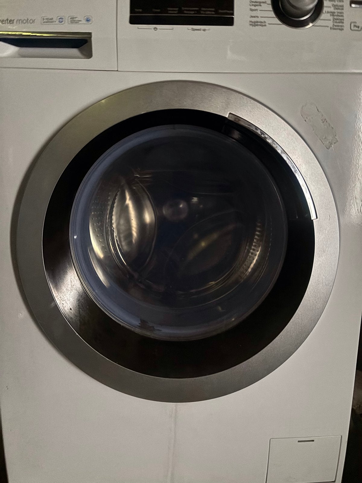 Haier Hatrium Wasmachine - 2 jaar oud, Ophalen, Zo goed als nieuw, 85 tot 90 cm, 1200 tot 1600 toeren