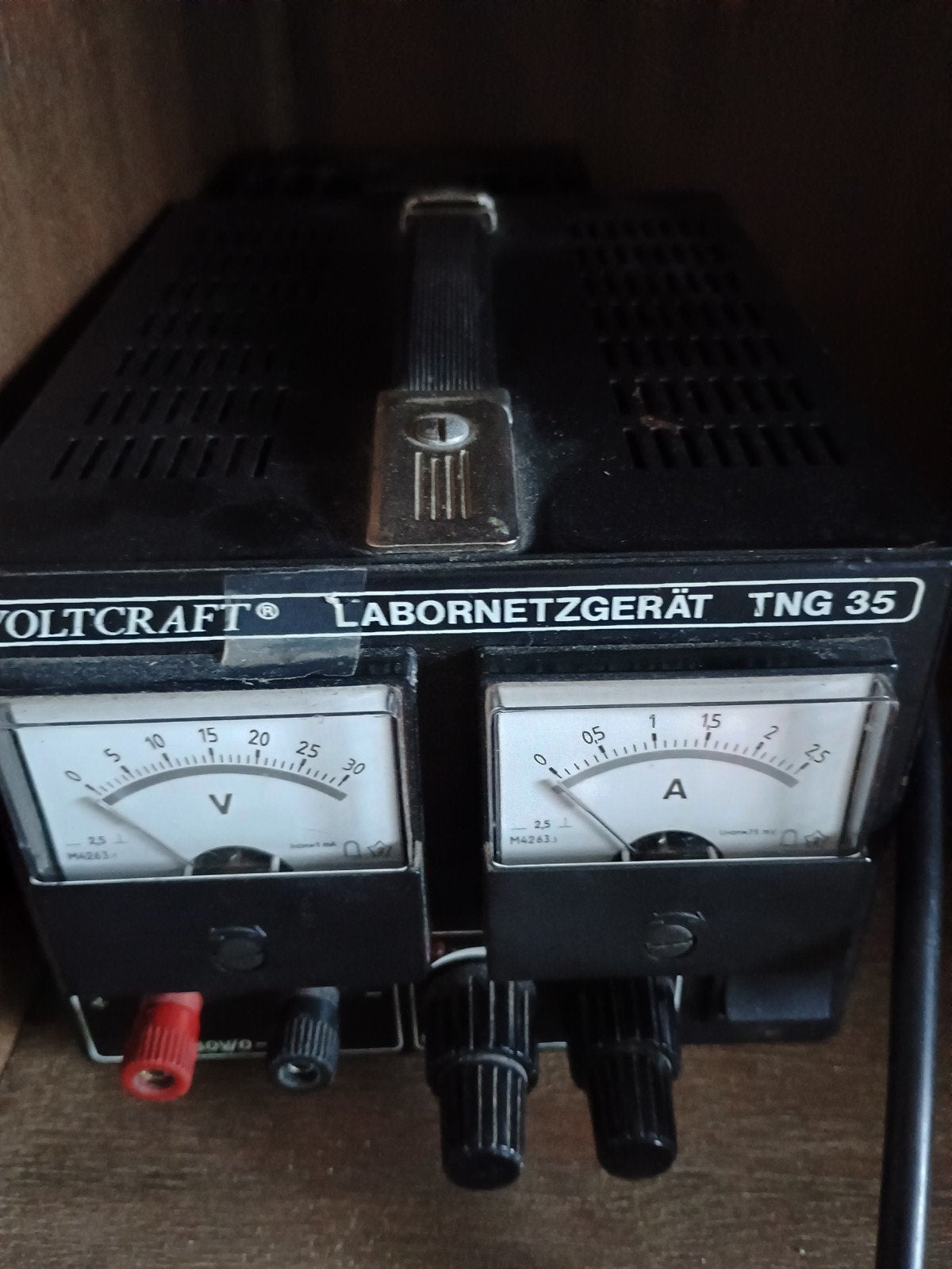 Voltcraft labvoeding 0-30 volt, Ophalen of Verzenden, Gebruikt