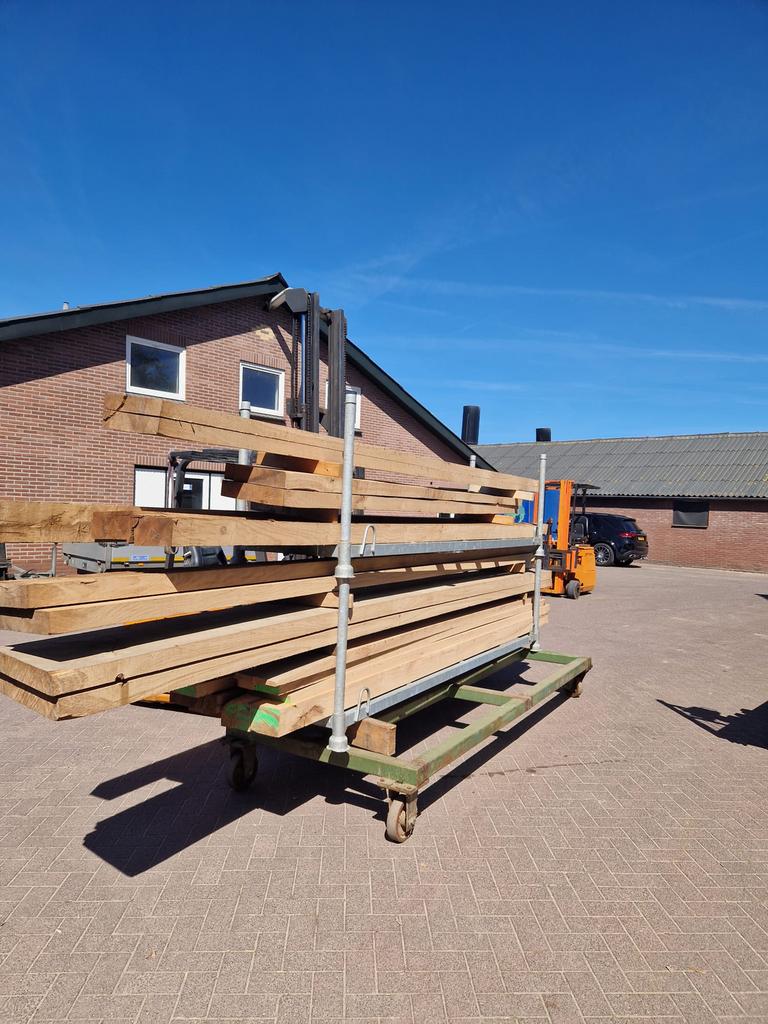 Eiken planken/palen, Ophalen