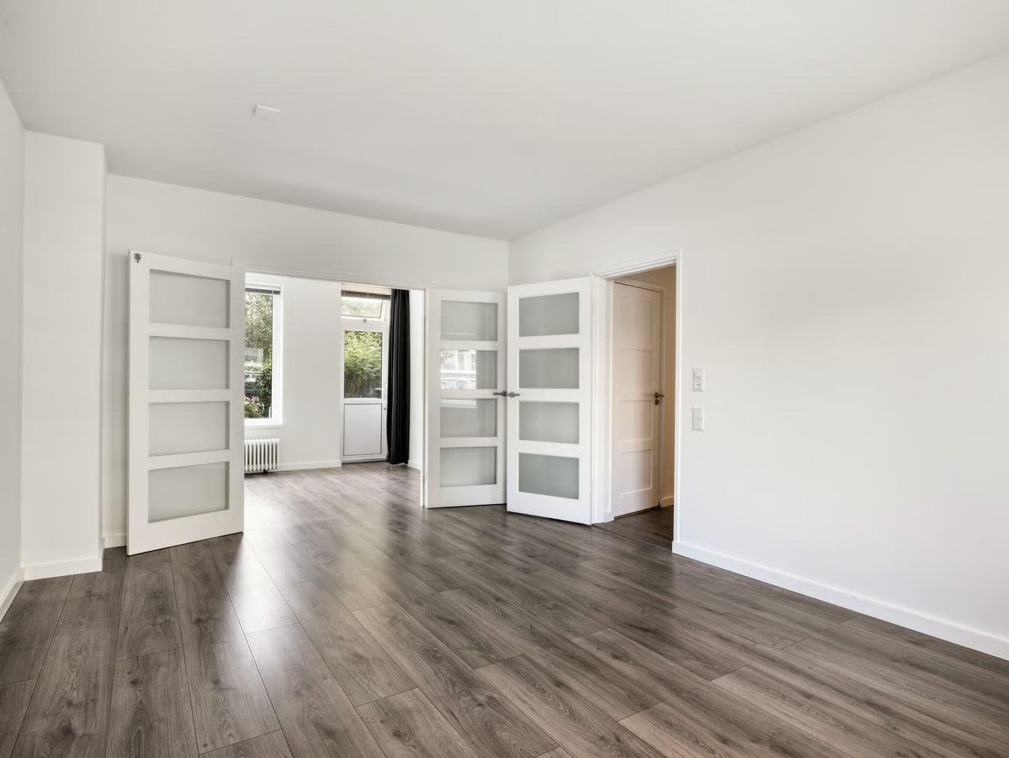 Grijs-Zwart Klik Laminaat (ca. 25m2) incl. Gratis ondervloer, Doe-het-zelf en Verbouw, Ophalen, 50 tot 150 cm, 10 m² of meer, 10 tot 30 cm