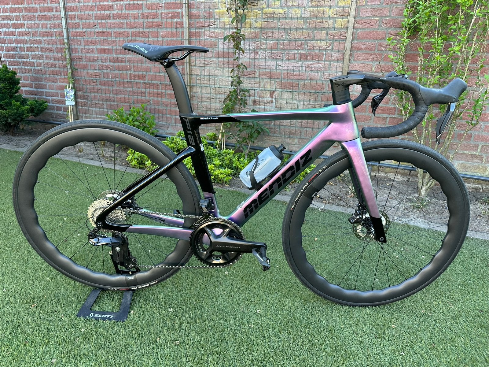Te koop Mendiz F12, 28 inch, Carbon, Minder dan 49 cm, Zo goed als nieuw