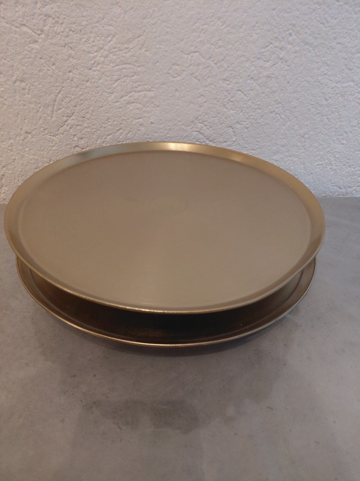 Gouden dienblad met voet - per stuk te koop, Ophalen, Nieuw, Rond, Metaal
