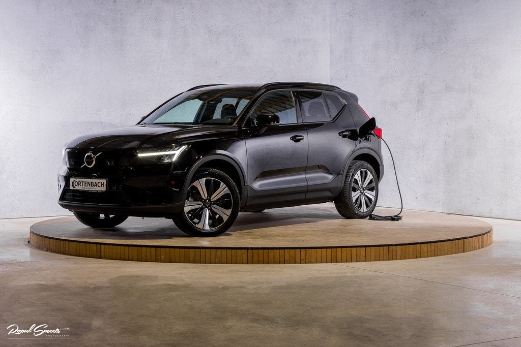 Volvo XC40 Recharge Plus 70 kWh | Zwenkbare trekhaak | Adapt, Auto's, Volvo, Gebruikt, Zwart, Zwart, Elektrisch