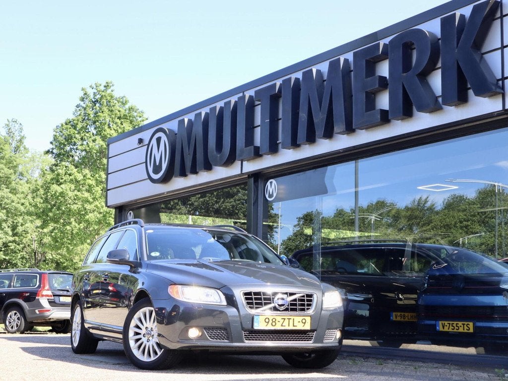 Volvo V70 T4 Limited Edition Automaat, Leder,Stoelverwarming, Auto's, Volvo, Euro 5, Zwart, 4 cilinders, 179 pk