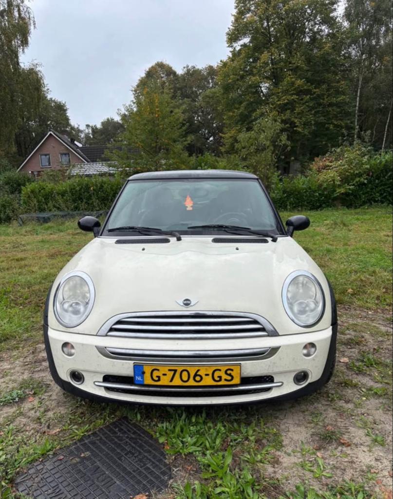 Mini Cooper 2006 NIEUWE APK, Auto's, Mini, Voorwielaandrijving, 4 cilinders, 4 stoelen, Leder en Stof