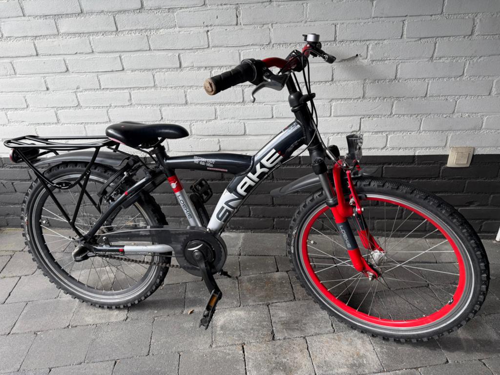 Jongensfiets 22 inch Loekie Snake, Fietsen en Brommers, Fietsen | Jongens, Ophalen, Zo goed als nieuw, 22 inch, Versnellingen