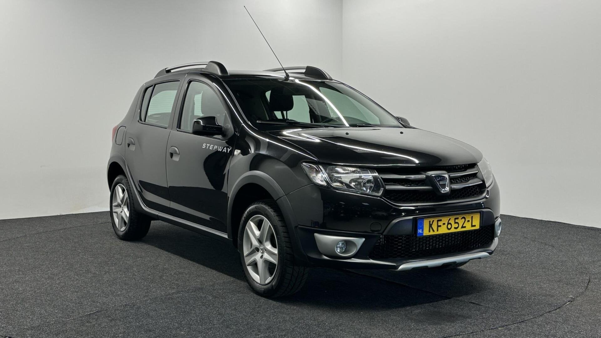 Dacia Sandero 0.9 TCe Stepway Lauréate AURCO TREKHAAK NAVI, Auto's, Voorwielaandrijving, 898 cc, Stof, Met garantie (alle)