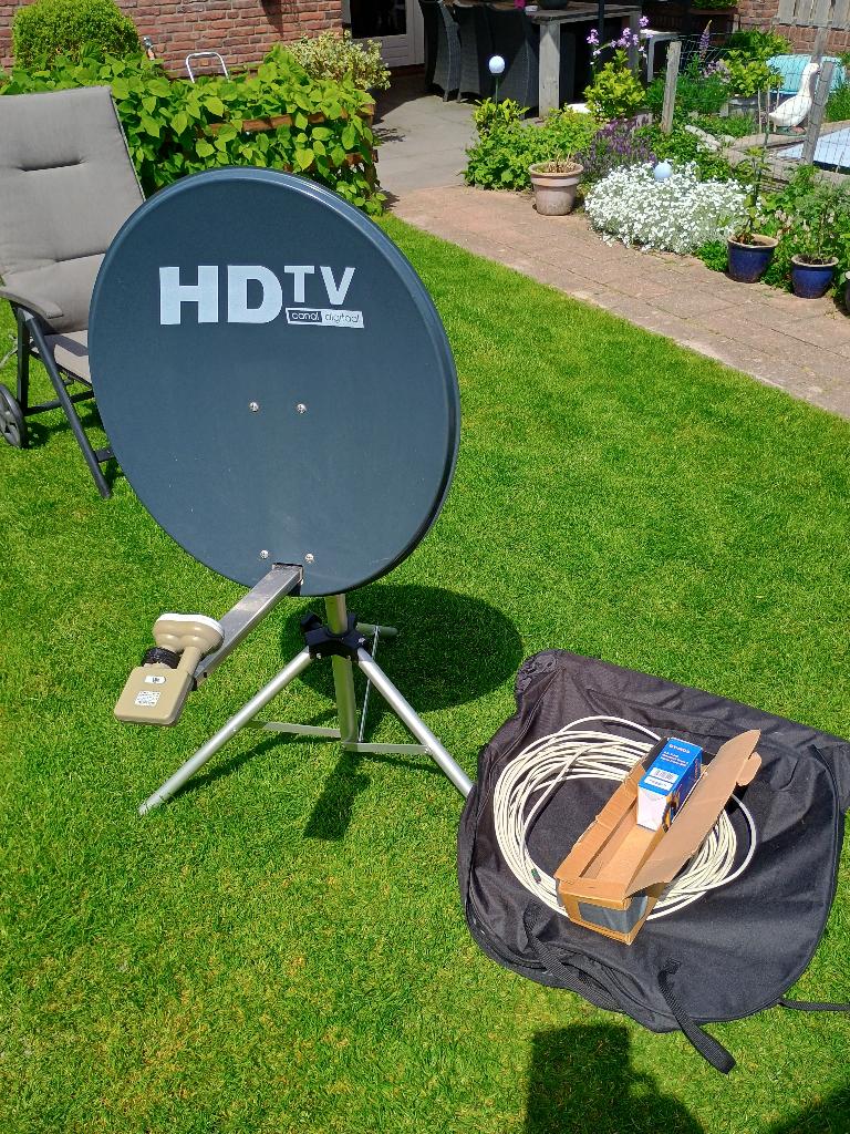 Schotelantenne 60 cm compleet met Sat meter, Audio, Tv en Foto, Schotelantennes, Ophalen, Zo goed als nieuw, (Schotel)antenne-accessoires