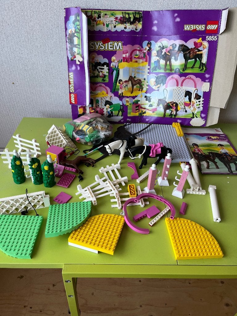 Lego Belville 5855 Paardenmanege met accessoires, Gebruikt, Overige thema's, Lego, Ophalen of Verzenden