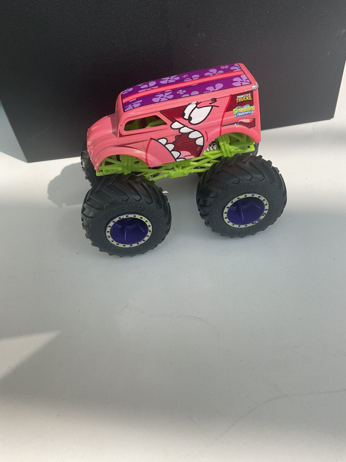 Monstertruck Hotwheels SpongeBob Squarepants, Ophalen, Zo goed als nieuw, Overige schalen, Onderdeel