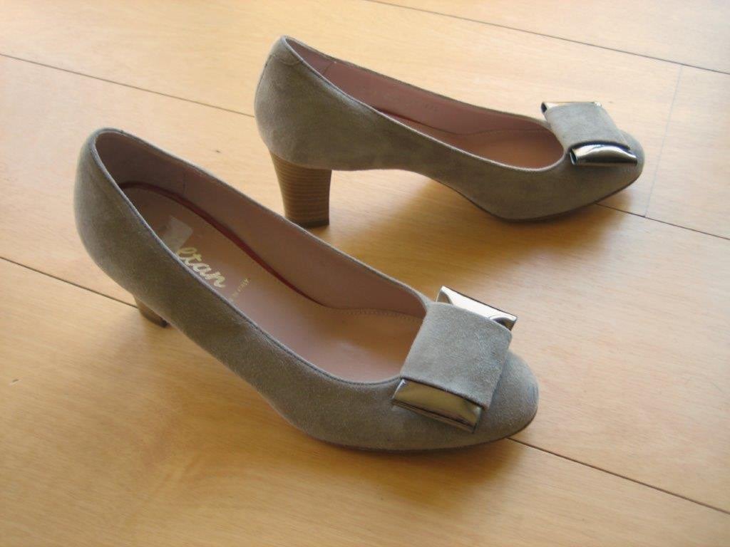 Exclusieve chique naturel suede pumps VOLTAN 37,5 snazzeys, Pumps, Verzenden, Beige, Nieuw