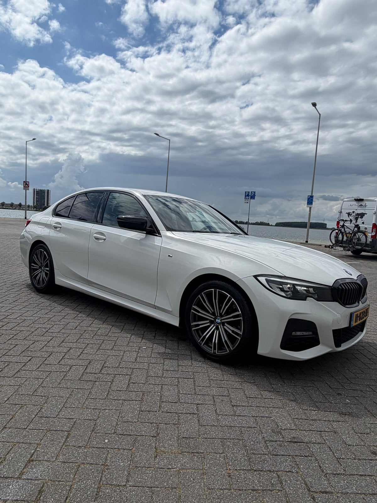 BMW 320i M Sport Automaat | 2020 | 184 PK | 150.000 KM, 1998 cc, Achterwielaandrijving, 4 cilinders, Wit