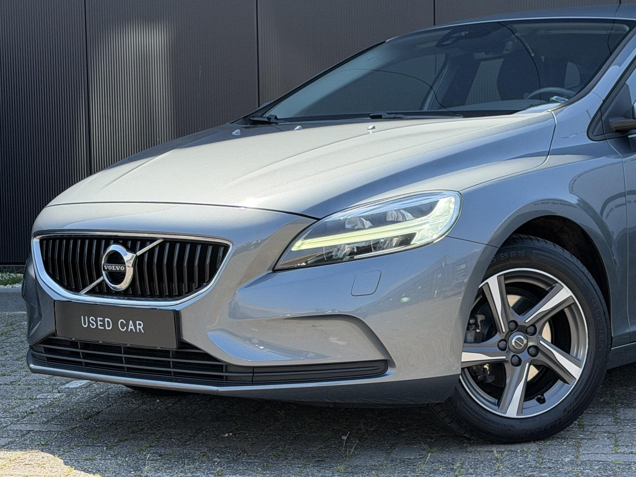 Volvo V40 2.0 D2 Nordic+ / Stoel verwarming /Cruise control, Auto's, Volvo, Voorwielaandrijving, Gebruikt, Euro 6, 4 cilinders