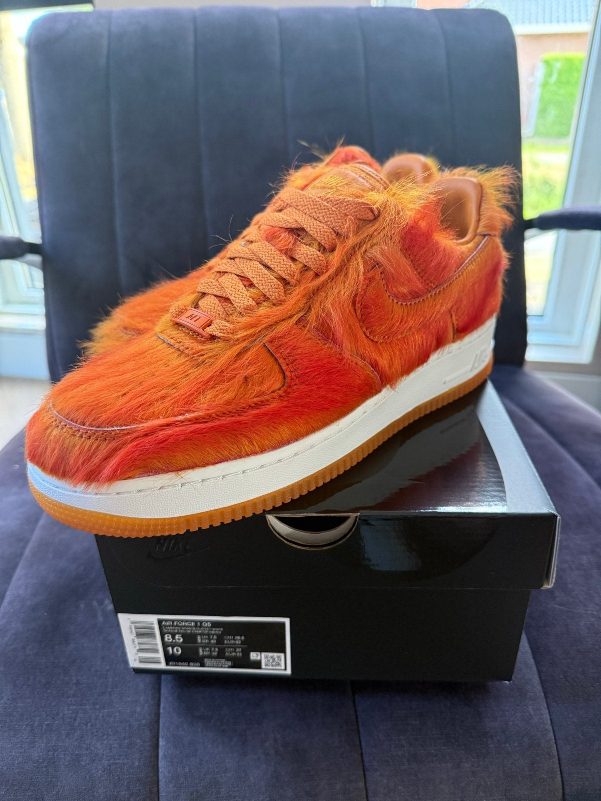 Nike Air Force 1 Low 'Orange Pony Hair' - Maat 42, Kleding | Heren, Schoenen, Overige kleuren, Nieuw, Ophalen of Verzenden, Sneakers of Gympen