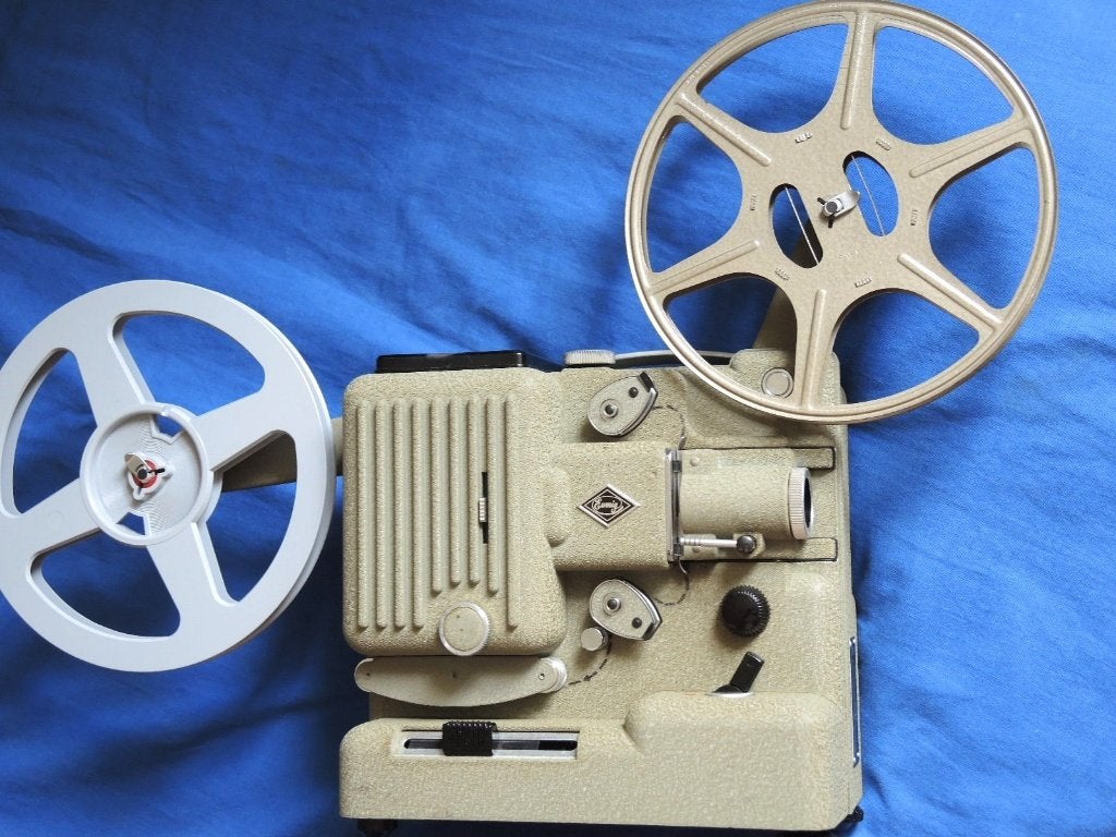 Eumig P 8 filmprojector 8 mm, defect, m toebehoren in koffer, Verzamelen, Ophalen, 1960 tot 1980