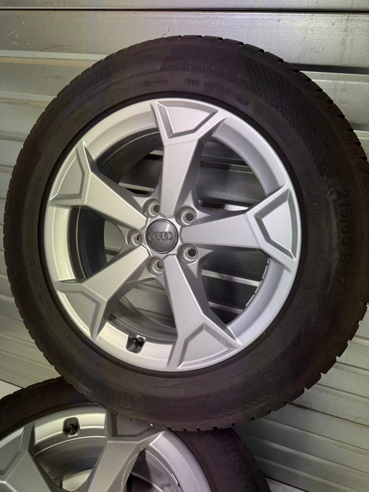 Originele 17” Audi Q3 winterset Continental 215/65R17, Banden en Velgen, 17 inch, Personenwagen, Gebruikt