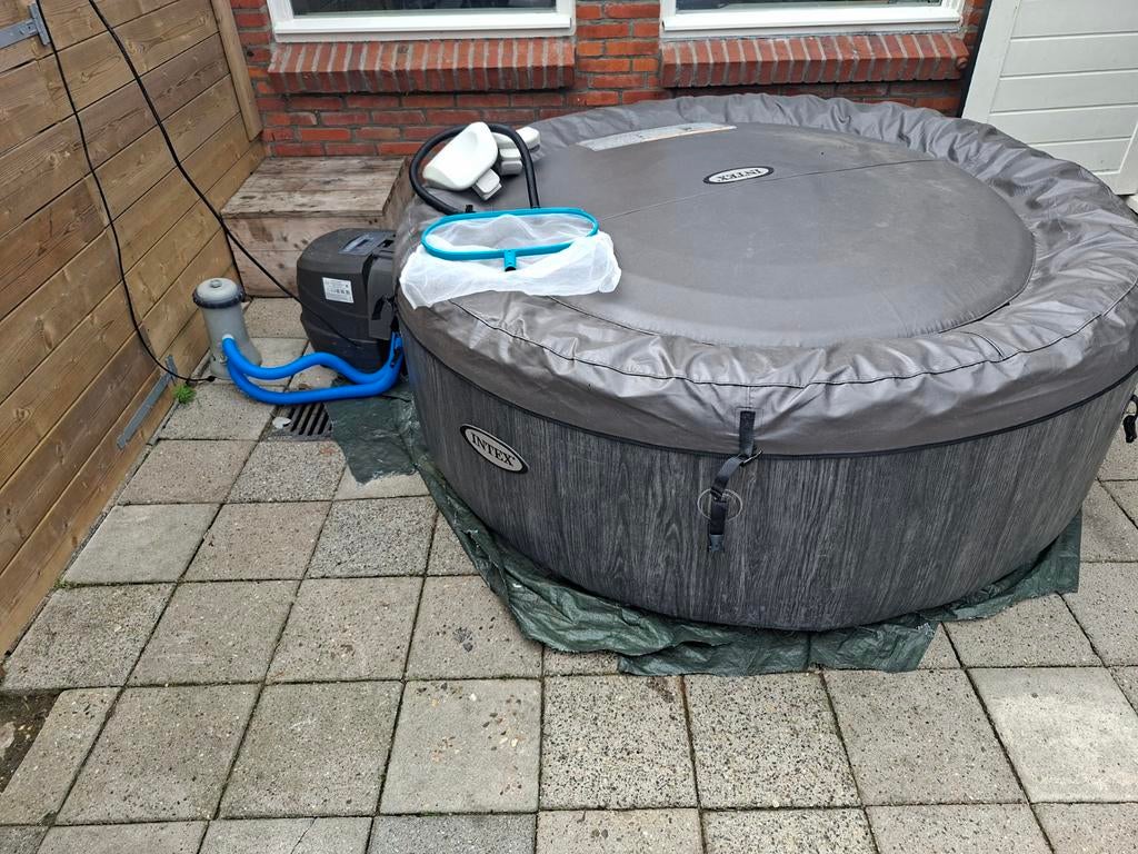 Intex Whirlpool met bubbelfunctie, filter en verwarming, Ophalen